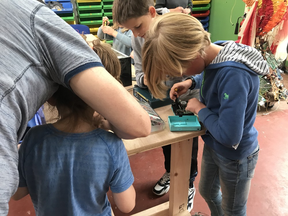 Fixit Club at Makery 3